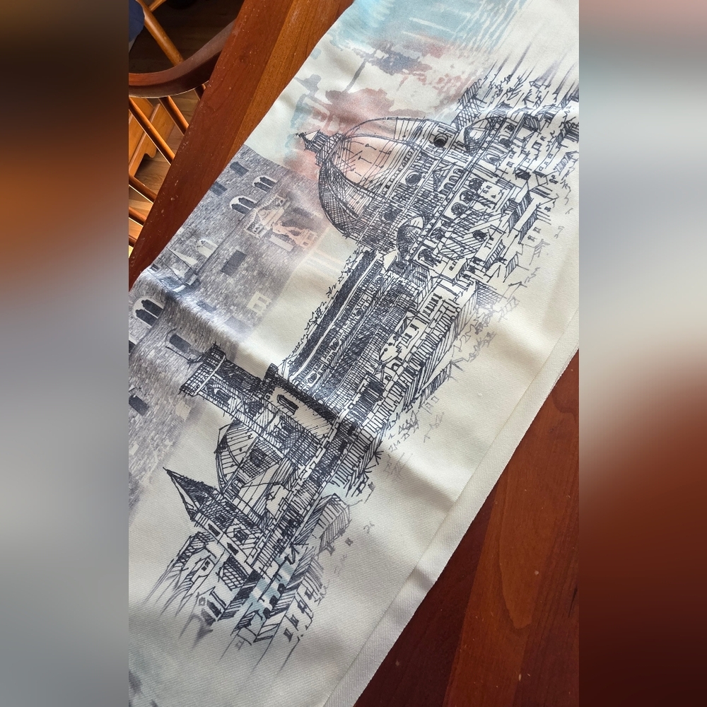 NWOT Florence,Italy Scarf/Wrap - Picture 9 of 9